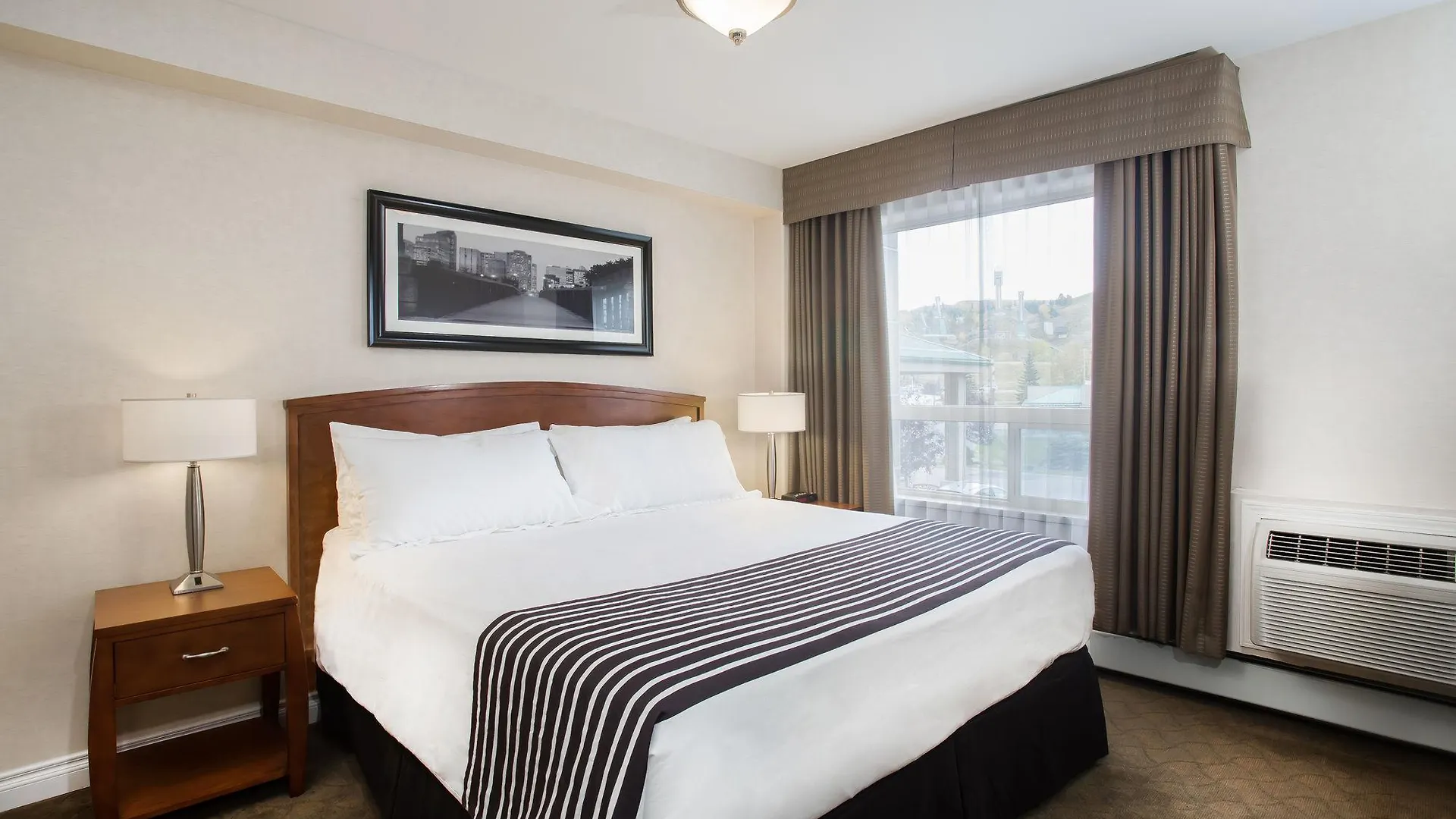 ***  Sandman Hotel & Suites Calgary West Canada