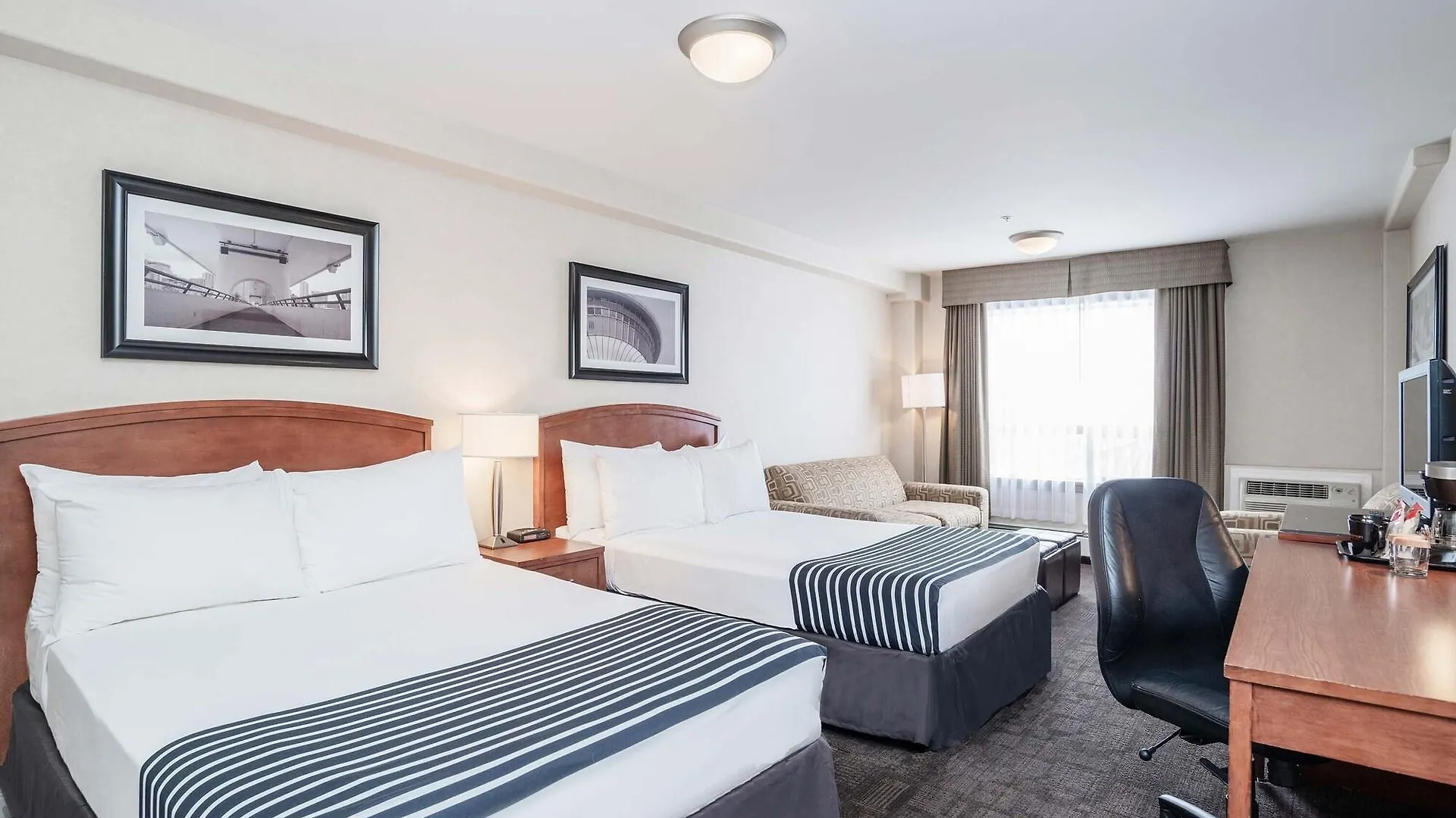 Sandman Hotel & Suites Calgary West