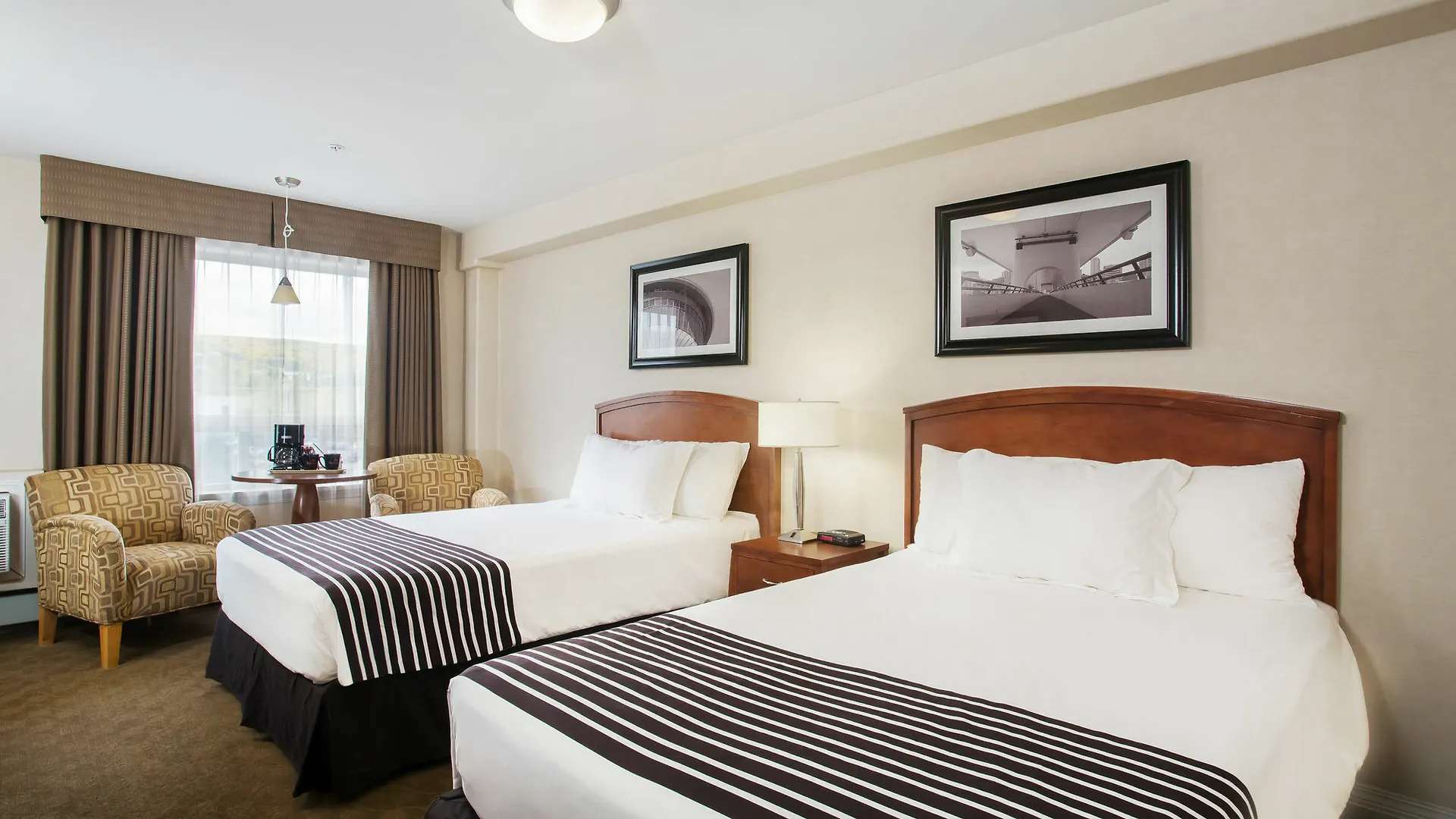 Sandman Hotel & Suites Calgary West