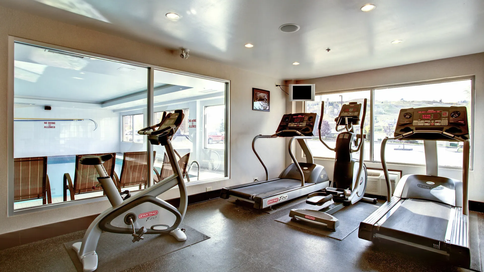 Sandman Hotel & Suites Calgary West